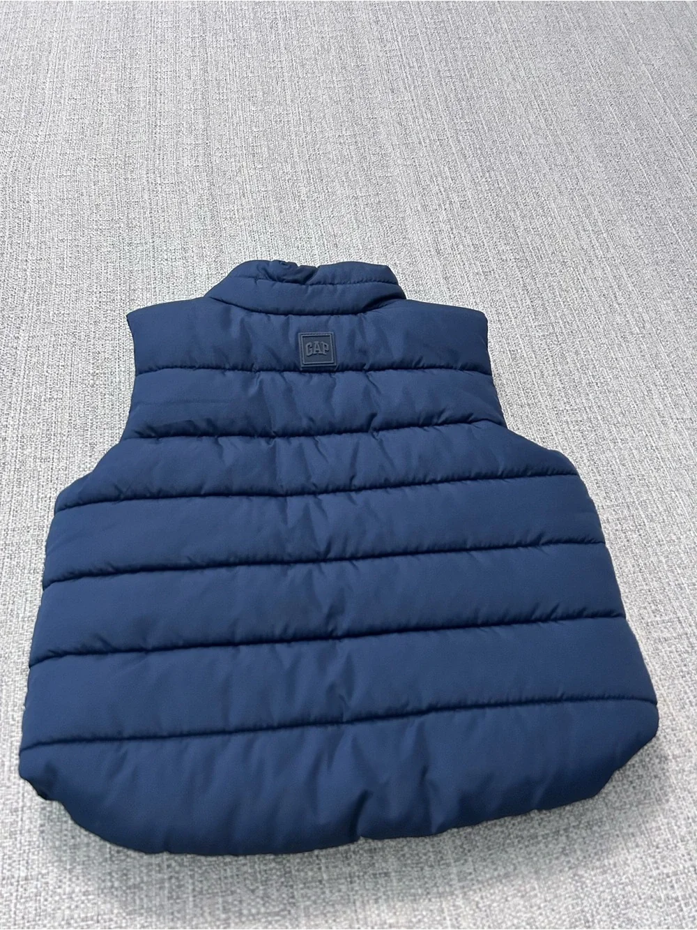 GAP Kids Navy Quilted Puffer Vest. NWT. SIZE 12-18M